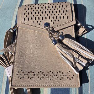 Fringe Multi Pocket Crossbody Cell Phone Purse - Creamy Beige Greige NEW